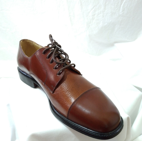 FLORSHEIM Captoe Cognac pebble leather Oxfords. - Picture 1 of 5